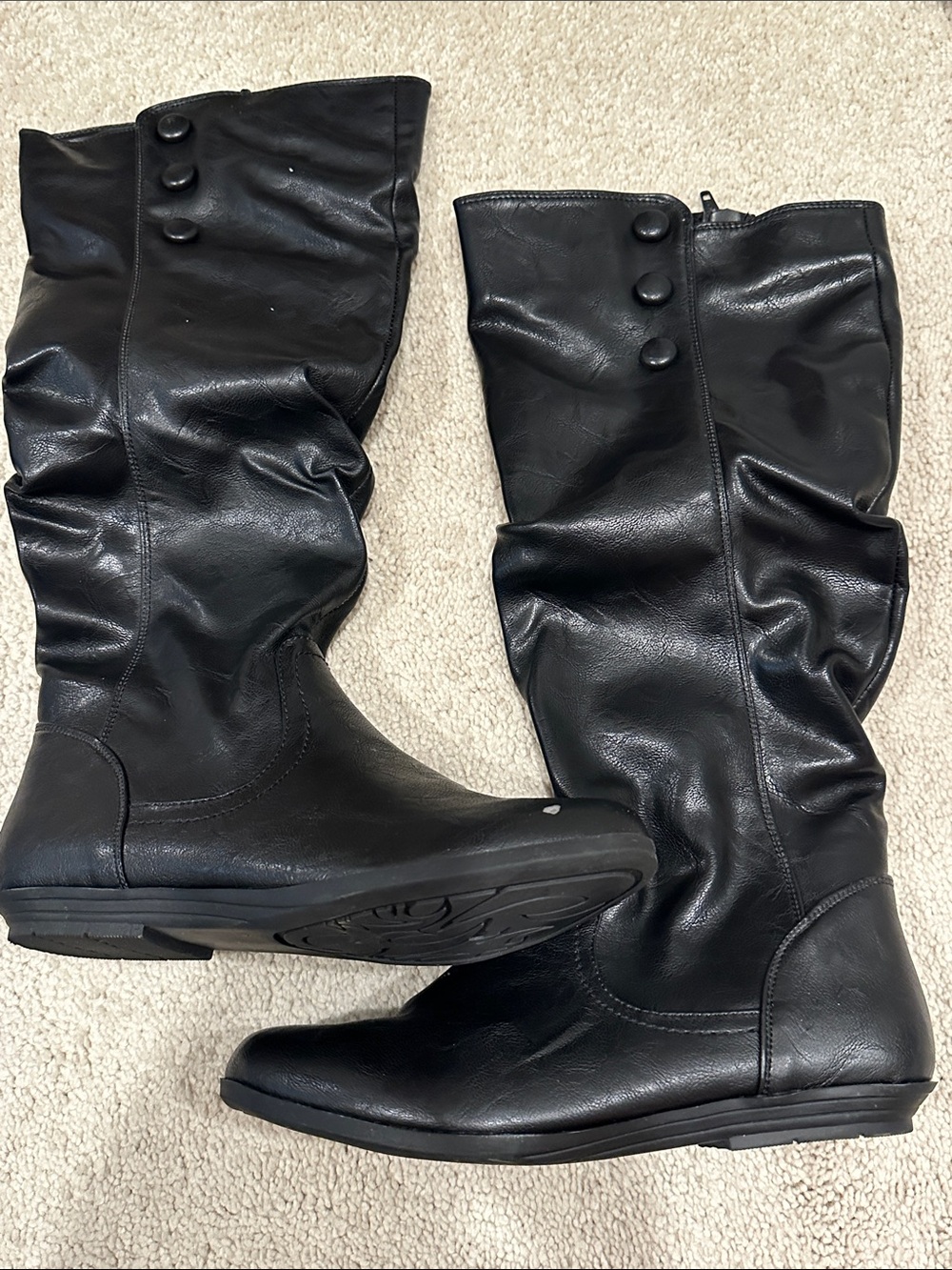 Cliffs by WHITE MOUNTAIN Black Knee-High Button Accent Boots